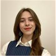 Tutor (e compagna di viaggio) di giovani bambini nell’apprendimento online. Più di un anno di esperienza con Students4Students.