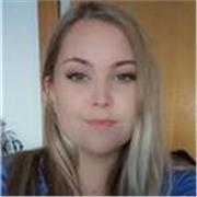 Profesora de inglés imparte clases particulares a niños y adultos de todas las edades