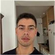 Soy una persona curiosa y proactiva con ganas de enseñar a cualquiera que lo necesite 