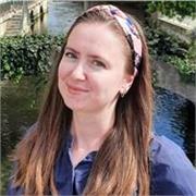 Professeur diplômée ayant 10 ans d'expérience internationale dans l'enseignement. Je propose des cours d'anglais à Avignon et en ligne