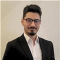 Dil öğretimi, çeviri ve akademik etkinlik koordinasyonu deneyimi olan İngiliz Dili ve Edebiyatı bölümü mezunu