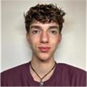 Titulado en bachillerato, nota final en la asignatura de 10, actualmente estudiando la carrera de estudios hispanos.