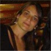 Mi nombre es Eliana, soy recibida de la Universidad Nacional de La Plata, Argentina. Hace más de diez años doy clases de inglés para niños, adolescentes y adultos de todas las edades y niveles. Las clases son con modalidad virtual. Pueden ser individuales