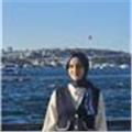İstanbul'da ilkokul, ortaokul ve lise öğrencilerine yönelik yüz yüze ve online matematik dersleri veren bir öğretmen.