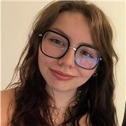 Étudiante en droit, diplômée du brevet et bac avec mention,membre de l’AFEV, donne cours du primaire à la 3e à Nancy et en ligne.