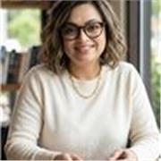 Effective English instruction with personalized touch; leveraging technology and expertise for optimal learning outcomes