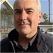 Profesor titulado en geografía e historia y historia del arte 