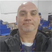 Dou aulas de Históri Geral, do Brasil e História da Arte e Arte Sacra, para jovens e adulros