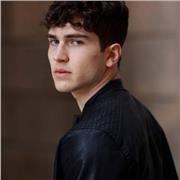 Insegnante di Inglese, impartisce lezioni di inglese dalle scuole medie al liceo