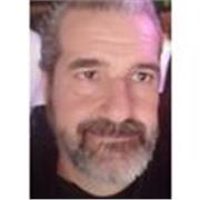 Profesor de diseño de interiores con capacidad para alumnos de bachillerato que desean realizar estudios superiores.