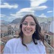 Studentessa di ingegneria impartisce ripetizioni di matematica da remoto