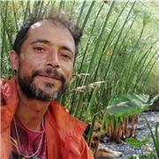 La experiencia por medio de la improvisación que lleva a un resultado. Dibujamos, pintamos, escribimos, exploramos y por el camino encontramos los que nos haga vibrar, conectar, sentir y expresar