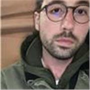 Laureato in lettere moderne, propongo lezioni e supporto per materie letterarie.