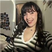 Offro lezioni di lingua inglese per bambini e ragazzi di tutte l'età e letteratura inglese per i ragazzi e ragazze del liceo!