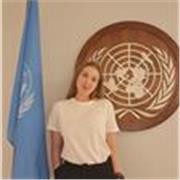 Hej, jestem Natalia i jestem studentką prawa z międzynarodowym doświadczeniem pracy w USA. Obecnie studiuję w Madrycie