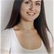 Estudiante de universidad que imparte clases de todas las materias excepto inglés y física y química. Primaria y 1º y 2º de la ESO