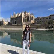 Graduada en doble grado de infantil y pedagogía con un año en un centro escolar como cotutora de 1º infantil