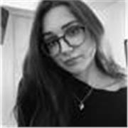 Profesora de inglés (repaso) que imparte clases a niños de todas las edades