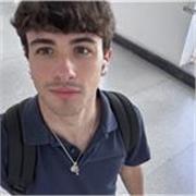 Profesor de inglés bilingüe con experiencia enseñando a niños, adultos y alumnado principiante o intermedio.