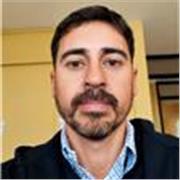 Psicólogo clínico con enfoque humano para enseñanza y apoyo integral online