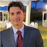 Avvocato, Insegnante di diritto da diversi anni nel settore privato