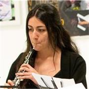 Profesora de música imparte clases de Lenguaje Musical