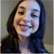 Enseignante diplômée (Master Études Culturelles anglophones, Licence LLCER anglais), je propose des cours adaptés à tous niveaux.