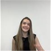 Soy una estudiante de la universidad interesada en ofrecer, enseñar y ayudar a estudiantes en todas las asignaturas en general