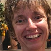 Tu veux apprendre en t'amusant, je suis la personne qu'il te faut. J'ai aidé des dizaines et des dizaines d'élèves dont le français n'était pas leur langue. Apprendre de façon ludique est pour moi très important. N'hésitez plus prends contact avec moi !