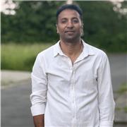 CELTA-zertifizierter Englischlehrer bietet individuellen Unterricht mit Mahdi
