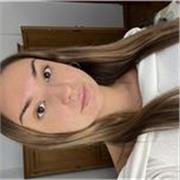 Graduada en Educación Primaria y estudiante del último curso de Educación Social, con título del curso de monitora de ocio.