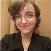 Profesora de Inglés con nivel C2/Nativo, un microgrado en Estudios Ingleses y un acercamiento personal a la docencia.