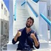 Pronto ad offrirti supporto per i tuoi compiti scolastici!