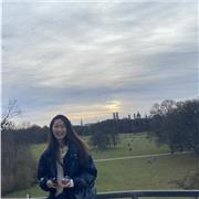 Studentin an der Uni Stuttgart bei Nachhilfe für Englisch