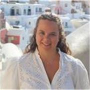 Joven que está acabando bachillerato pero que quiere especializarse en el ámbito docente. Además, mi idioma nativo es el español.