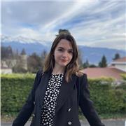 Etudiante en communication propose aide aux devoirs