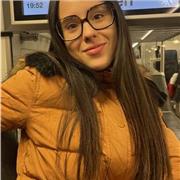 Soy Elia y estudio pedagogía. Imparto clases particulares a niños/as de primaria, en cualquier materia