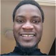 je donne des cours d'anglais aux élèves qui sont à l'école primaire et au collège