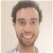 Soy estudiante de tercer año en la carrera de Administración y dirección de empresas en la URJC de Vicálvaro.