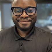 English tutor offering practical online lessons for adults who want to speak with greater confidence and clarity.