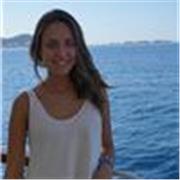 Profesora de educación infantil, primaria e inglés (nivel C1), con más de 7 años de experiencia. Profesora en activo.