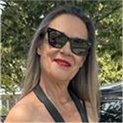 Profesora de coaching apta para todas las edades y niveles