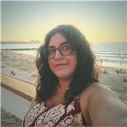 Profesora titulada de Historia, Arte y Geografía. Llevo trabajando con adolescentes desde hace 15 años.