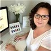 Doy clases de refuerzo para niños o adultos. Me defino como una persona cercana, con vocación por la enseñanza y que sabe adaptarse a las necesidades de sus alumnos.