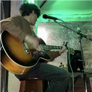 Offro lezioni di chitarra private, diplomi conseguiti alla John Coltrane Music School