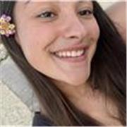 Estudiante de la carrera de educación primaria en Santander busca trabajo para dar clases particulares de inglés a niños