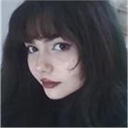 Se cerchi un tutor per ripetizioni e approfondimenti fino al livello di C1, potrei fare al caso tuo