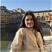 Soy profesora de inglés con experiencia dando clases particulares a estudiantes de diferentes niveles.