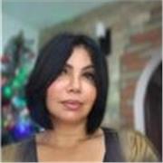 Profesor de Lengua imparte clases a todas las personas adultas y niños para su aprendizaje