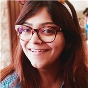 Experienced English Teacher helping students master language skills with confidence.